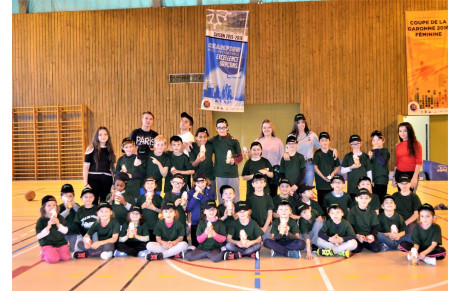 L'école de basket fête Noël